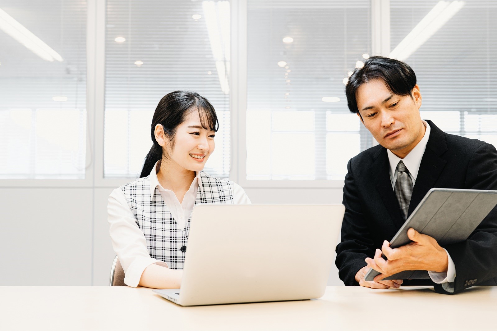 給与アップより社宅制度が得な理由｜企業が“住まい支援”に力を入れる背景とは
